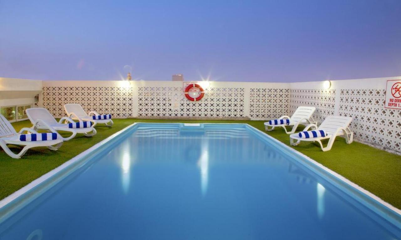 Landmark Hotel Dubai Esterno foto